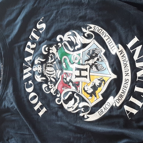 BNWT Hogwarts alumni tie tshirt xl - Picture 5 of 11